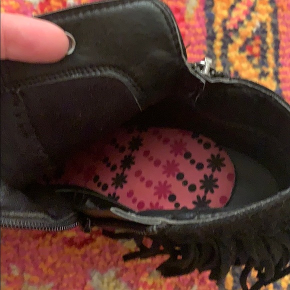 Fringe black boots / booties *worn once! - Picture 4 of 8